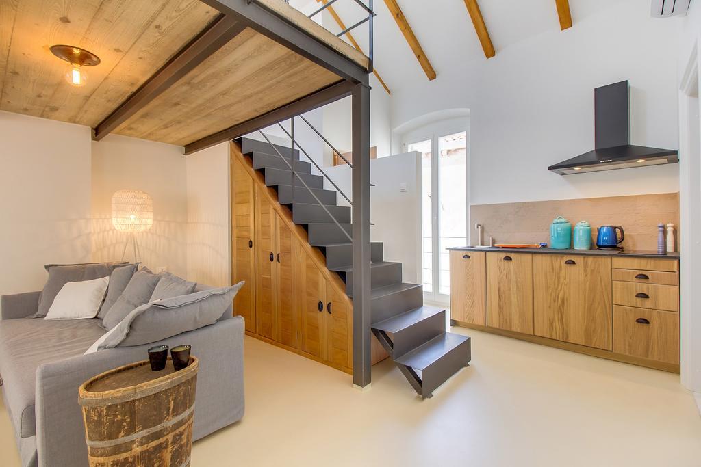 Apartments Argemonia Mali Losinj Bagian luar foto