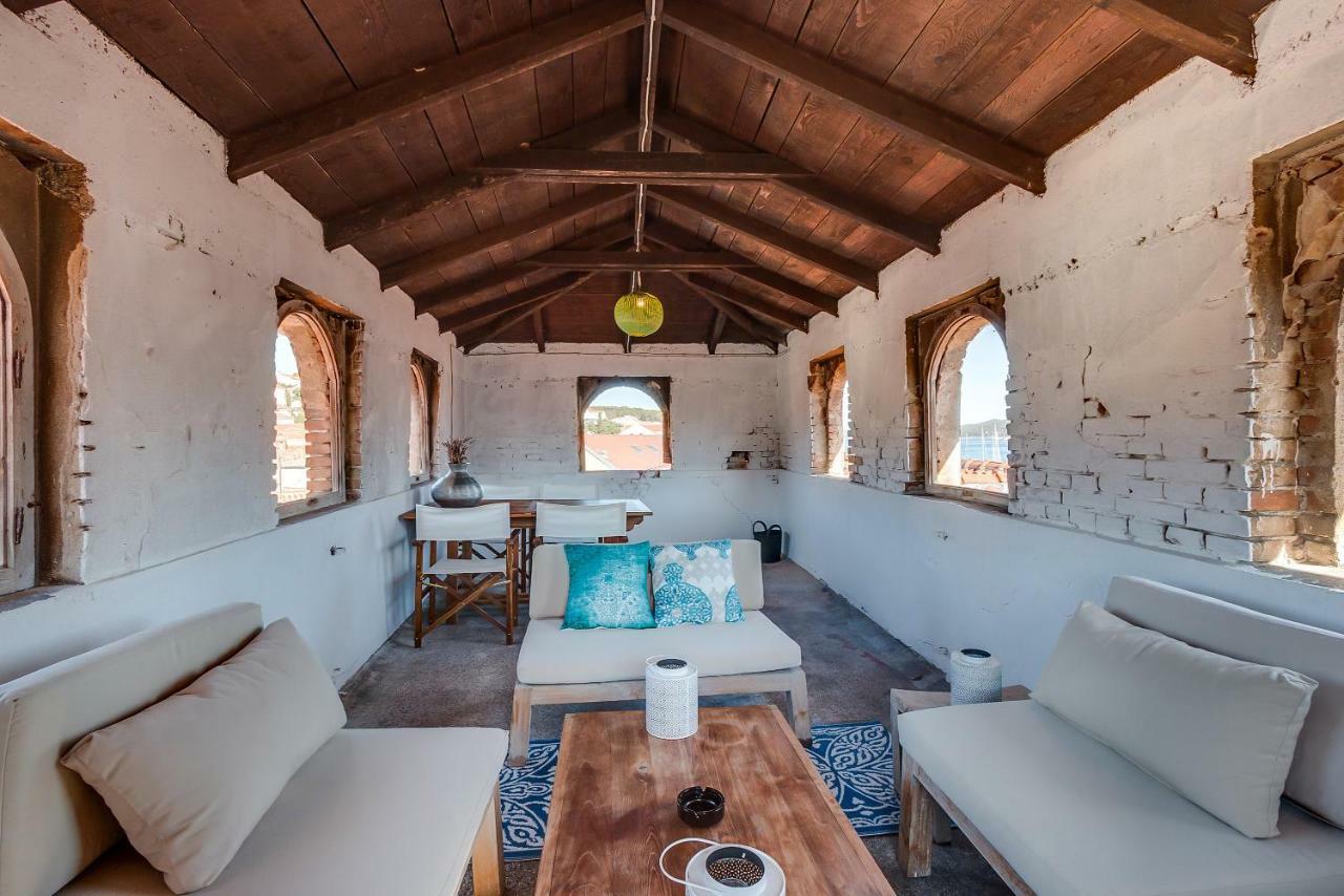 Apartments Argemonia Mali Losinj Bagian luar foto