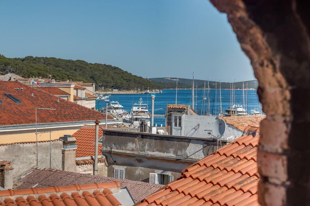 Apartments Argemonia Mali Losinj Bagian luar foto