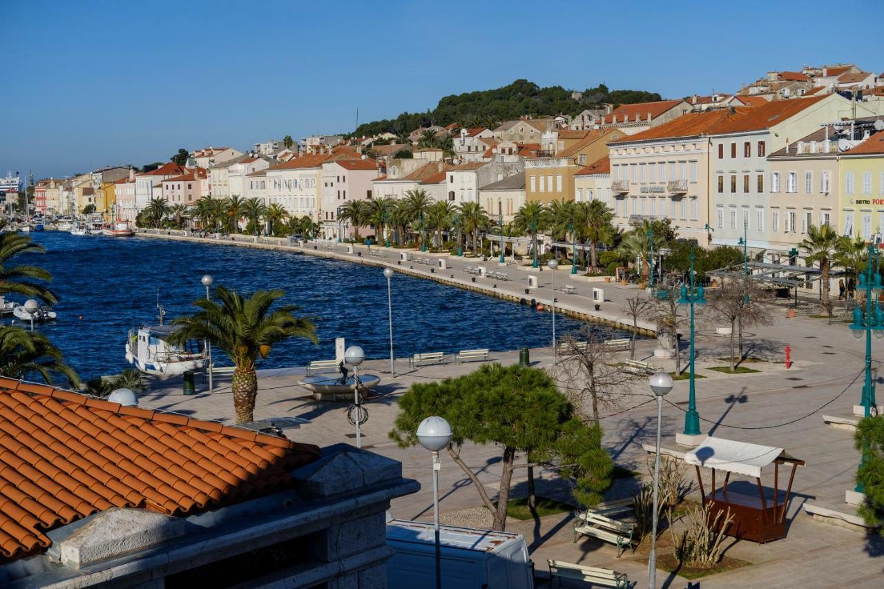 Apartments Argemonia Mali Losinj Bagian luar foto